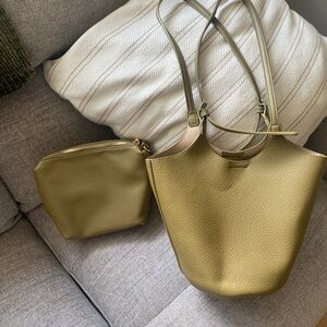 Green Tote Bag with Minimalist Design